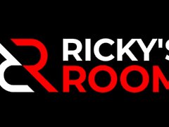 Rickysroom meglio tardi che mai con Hayley Davies