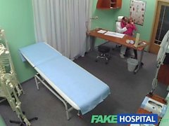 FakeHospital Doctor reagoi sukupuoleen ei parasta hoitoa saatavana