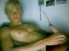 Super Hot Guy Waking on Cam