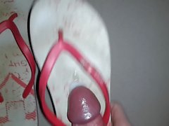 Die Flipflops der Feundin gefickt