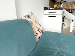Big Boob Brunette se masturbe sur webcam