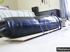 latex et éjac pornstar chaud