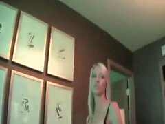 Blondes Hausgirl auf ihrem Urlaub Blowjob