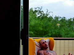 Southernstrokes tatuado a Jock Ari Nucci se masturba en solitario
