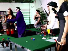 Joker porno parodi grubu seks 4 mükemmel genç kızla seks