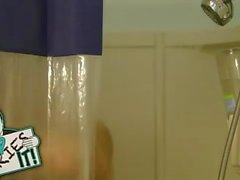 DSP lo intenta: Masturbándose en la ducha
