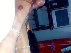 Footjob esposa india con toerings y tobilleras