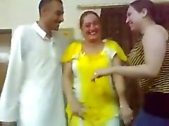 iraquiano dança sexy menina com um indivíduo