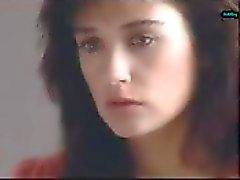 Demi Moore Kolaj