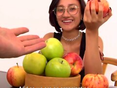 Mamacitaz - minyon Latina Luna Castillo büyük bir dick alıyor