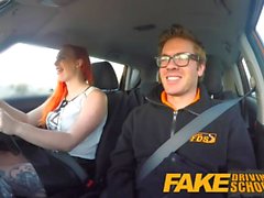 Fake Driving School Seksikäs punapää haluaa ohjaajien ison kalun jälkeen