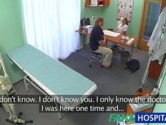 FakeHospital Heißer Brunette Krankenschwester gibt Patient etwas Sexual Healing