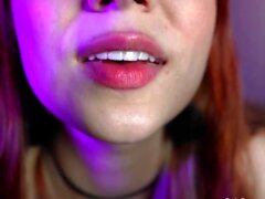 Show de sexo de la pelirroja amateur en la cámara web ivecamgirls