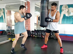 Lucha, boxeo gay, combate desnudo