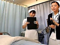 С субтитрами CFNM Японская медсестрам подготовительную за сношения