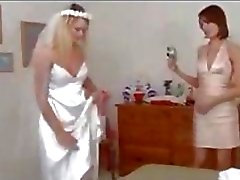 Bride And ihrer Hofdame