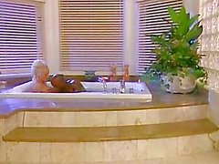 Silvia Saint ve Bay Marcus Banyo Orgazm