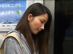 Japanska MILF knullas i håriga klitoris