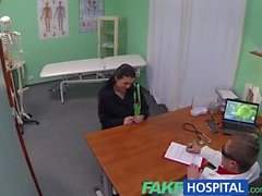 FakeHospital Молодой маме желая чувствовать себя сексуальными была ее попка на язык от ДОКТОРЕ