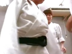 Giappone Ballbusting Karate Stile