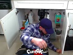 cum4k plumber gör upprepade creampies exempel betalnings