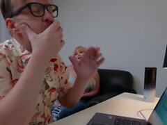 Big Tits vaimo Kay Carter opettaa aviomies cuckold oppitunti