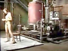 Jugendliche Sasha Grey kombiniert ihre Unterwürfigkeit With Love For Cock Durch das Strippen Ende und Warteschöne verbundenen Augen bis jemand kommt, um ihr Fetisch Porno Brillen XXX Dringe