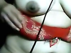 Outoa Kiinan isoäiti Masturbating