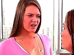 Abby Cross схватил ее BF чертов Stepmom