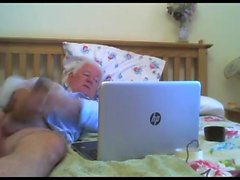 golpe de abuelo en la webcam