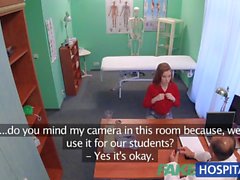FakeHospital Petite quente adolescente russa fica bichano lambido e fodido pelo médico