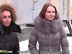 Cute блондинка чертовски в колготках