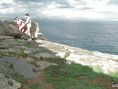 Jovem casal alemão foda pública em férias em Maiorca