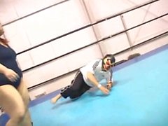 BBW wrestles sekä Smothers Laiha kanan