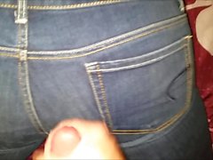 Coperto di sperma ass jeans agroambientali