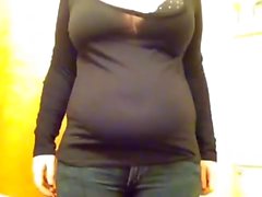 BBW Aprieta con grasa abdominal Hacia los pantalones vaqueros