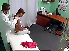 Hermoso pacientes jodido por médico en el hospital falsos